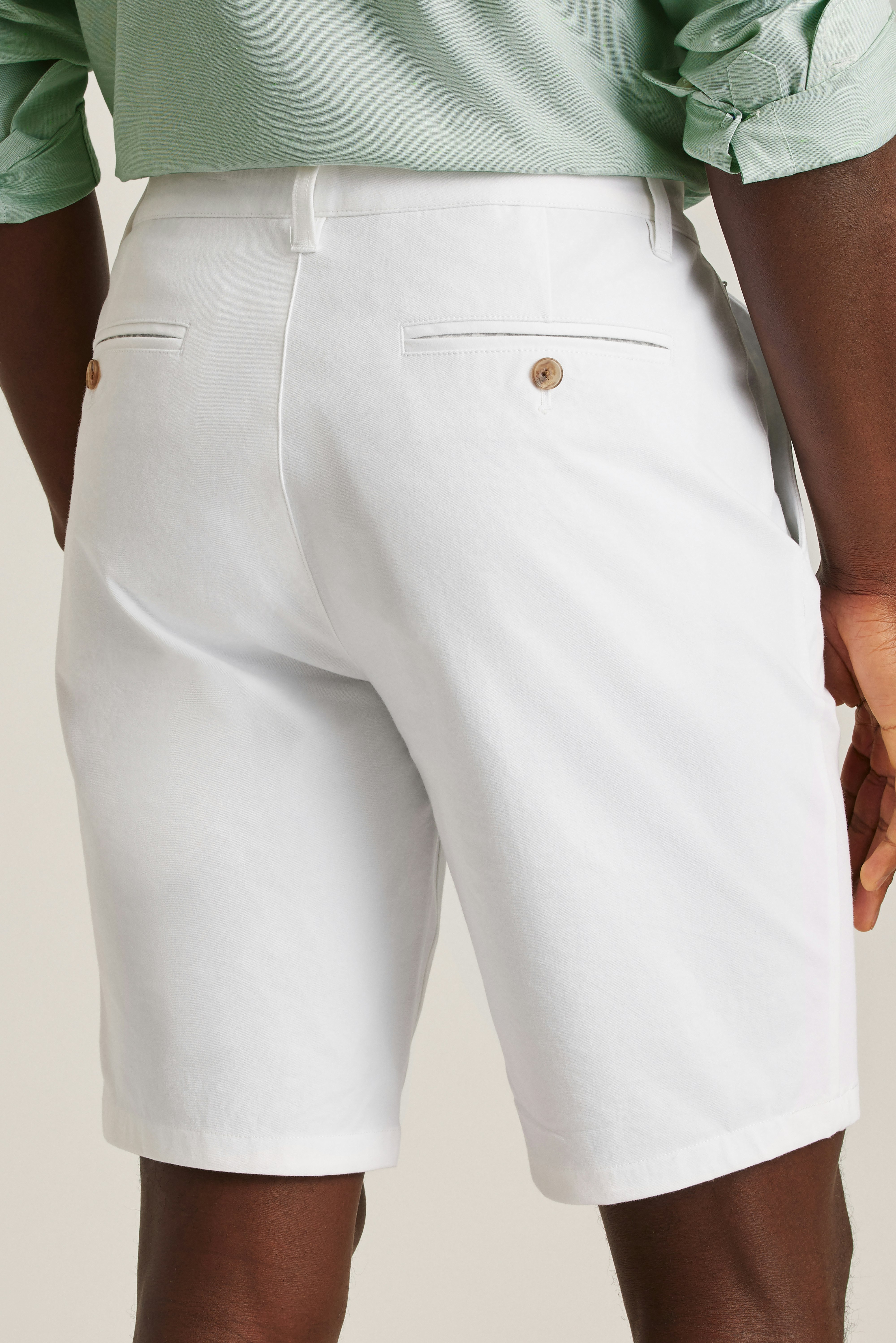 The Chino Short 2.0 brilliant white