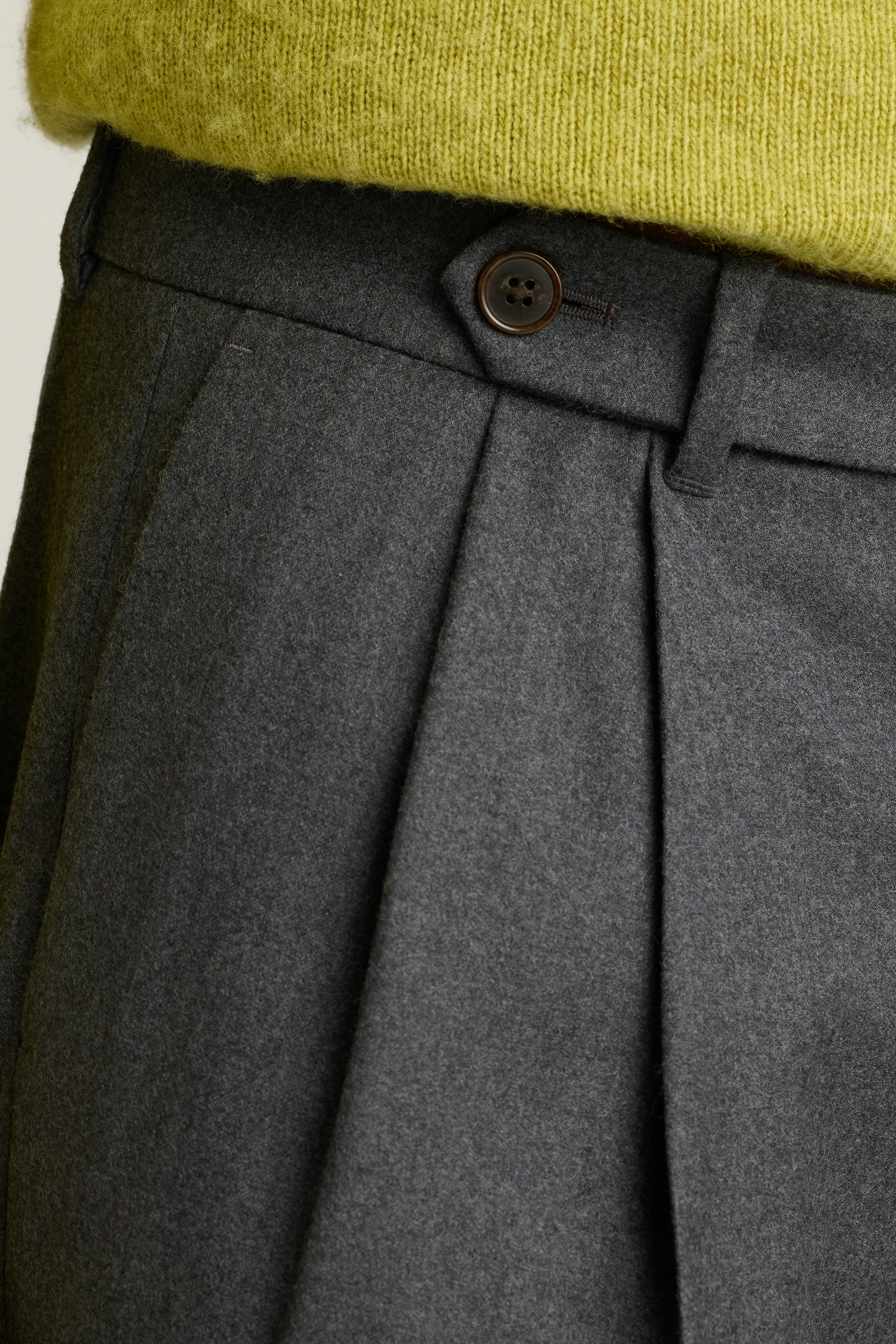Italian Pleated Wool Trouser charcoal