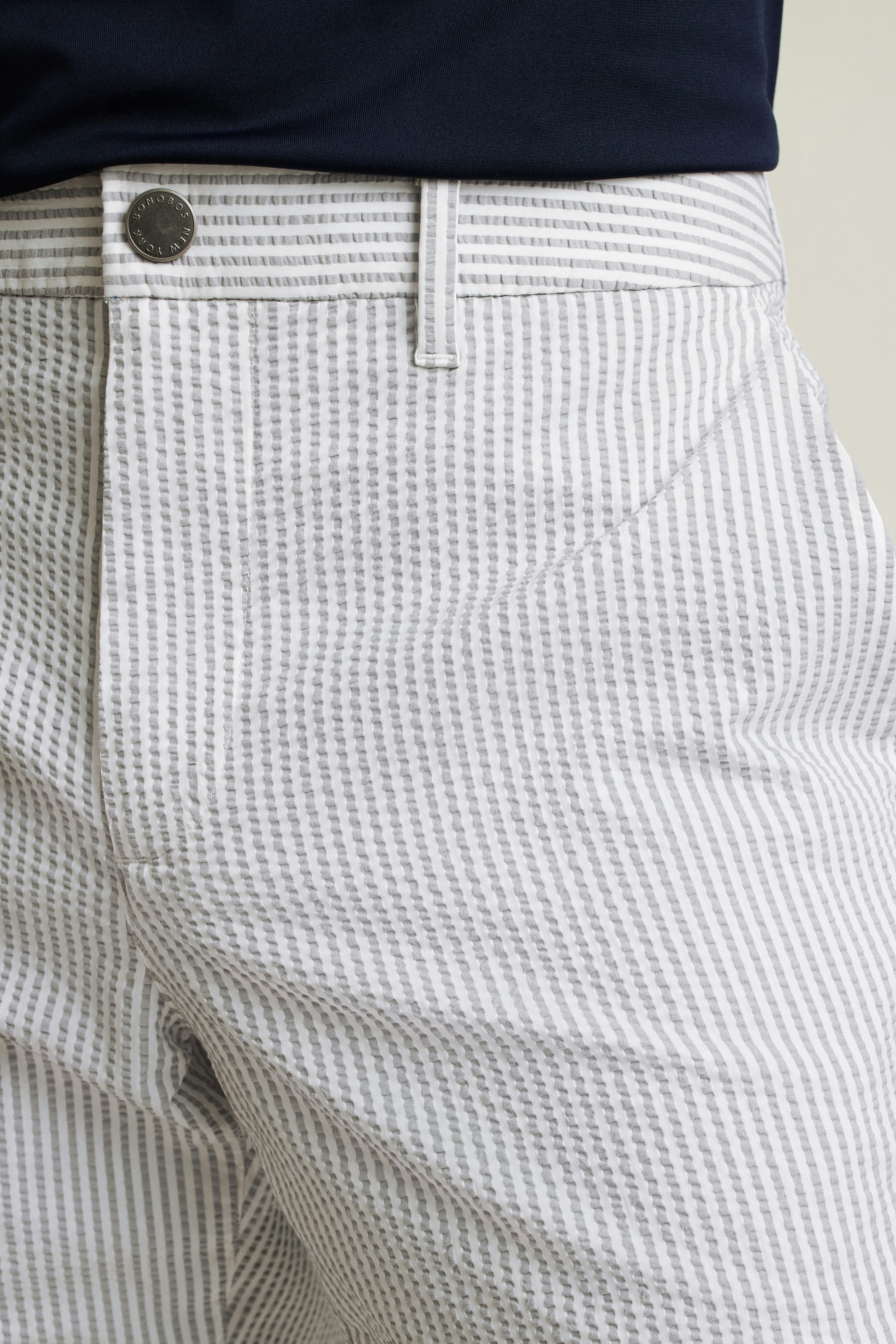 Performance Seersucker Golf Pant grey and white stripe