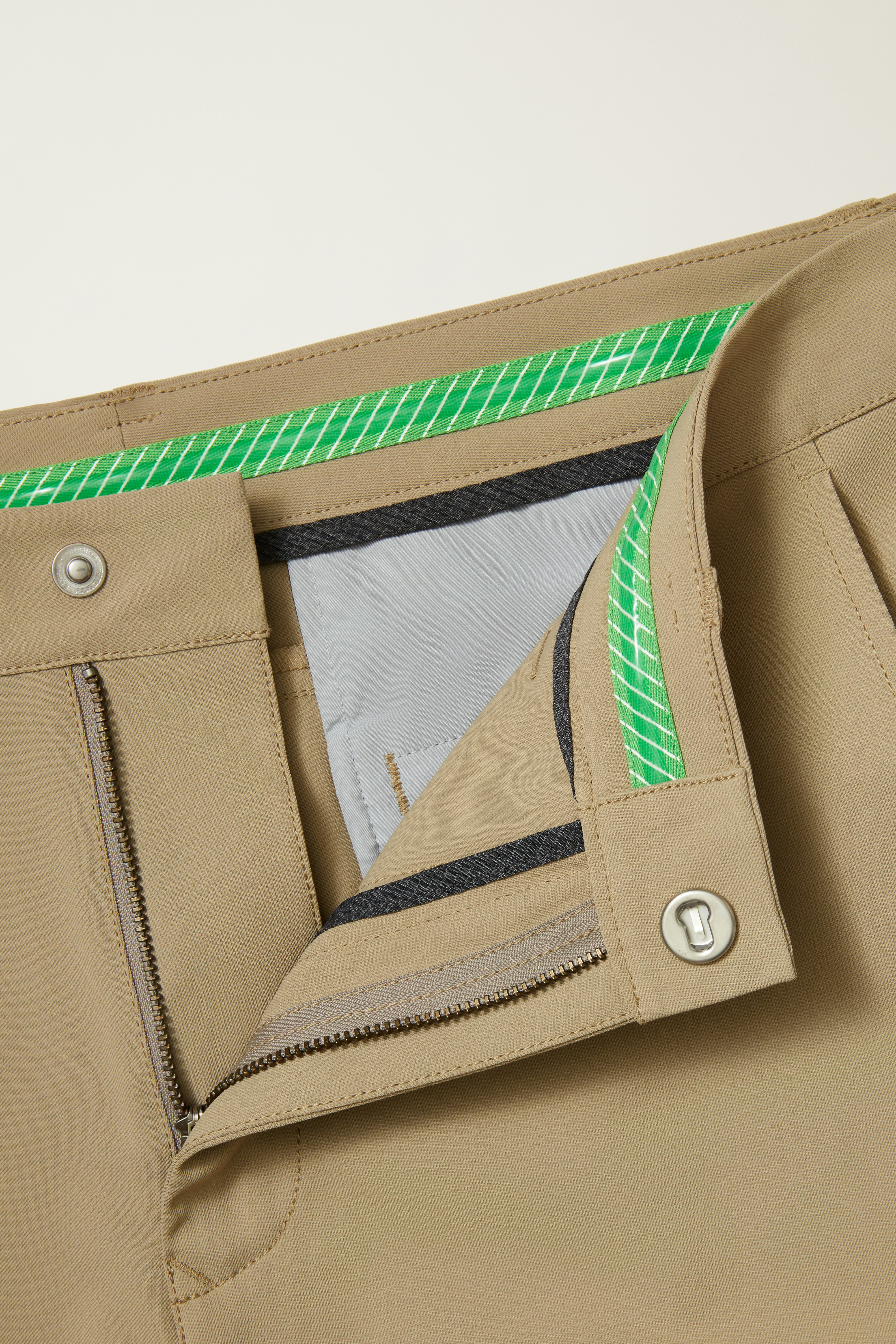 Highland Tour Golf Shorts sahara