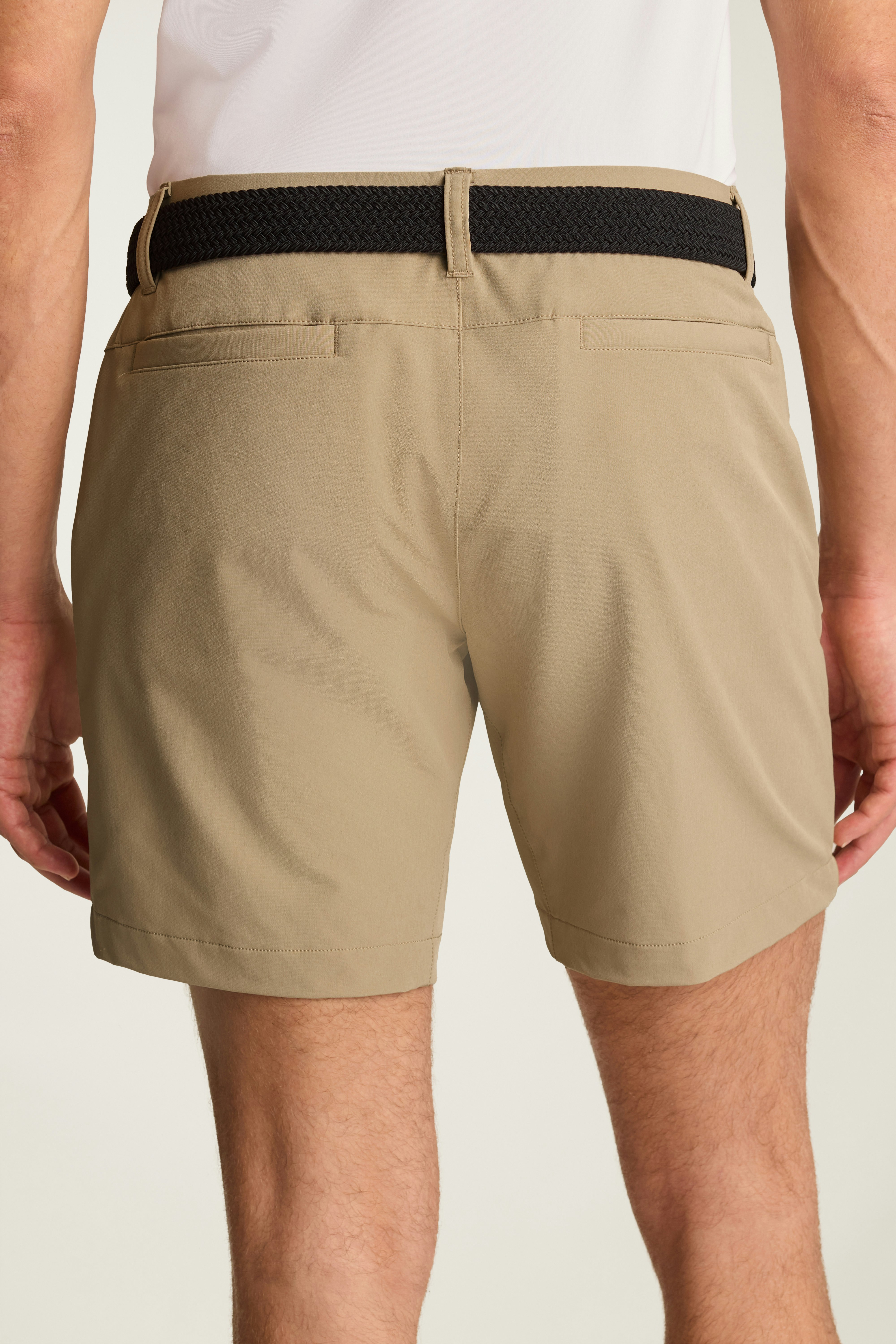 Course Legend Shorts sand trap tan