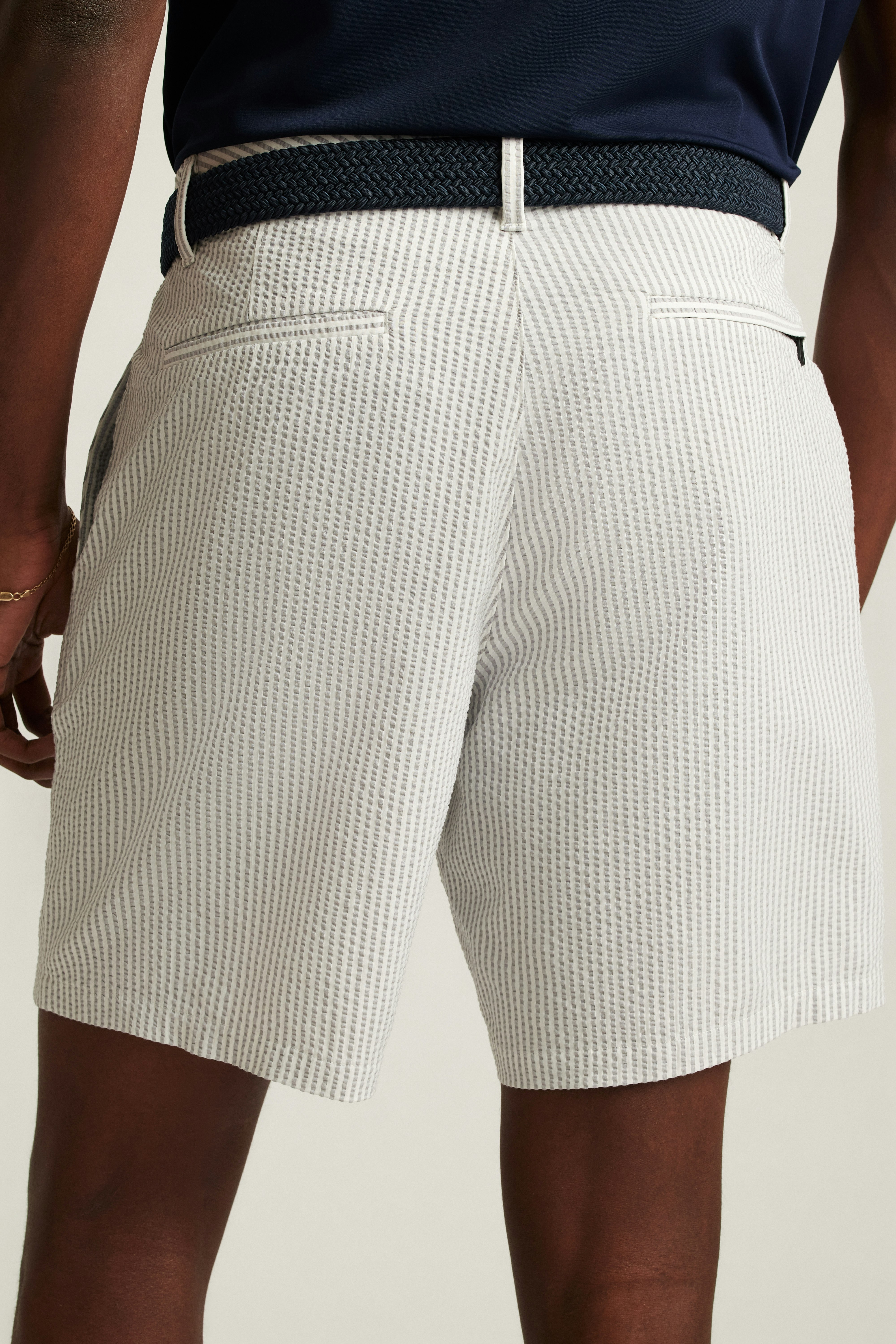 Performance Seersucker Golf Short grey and white stripe