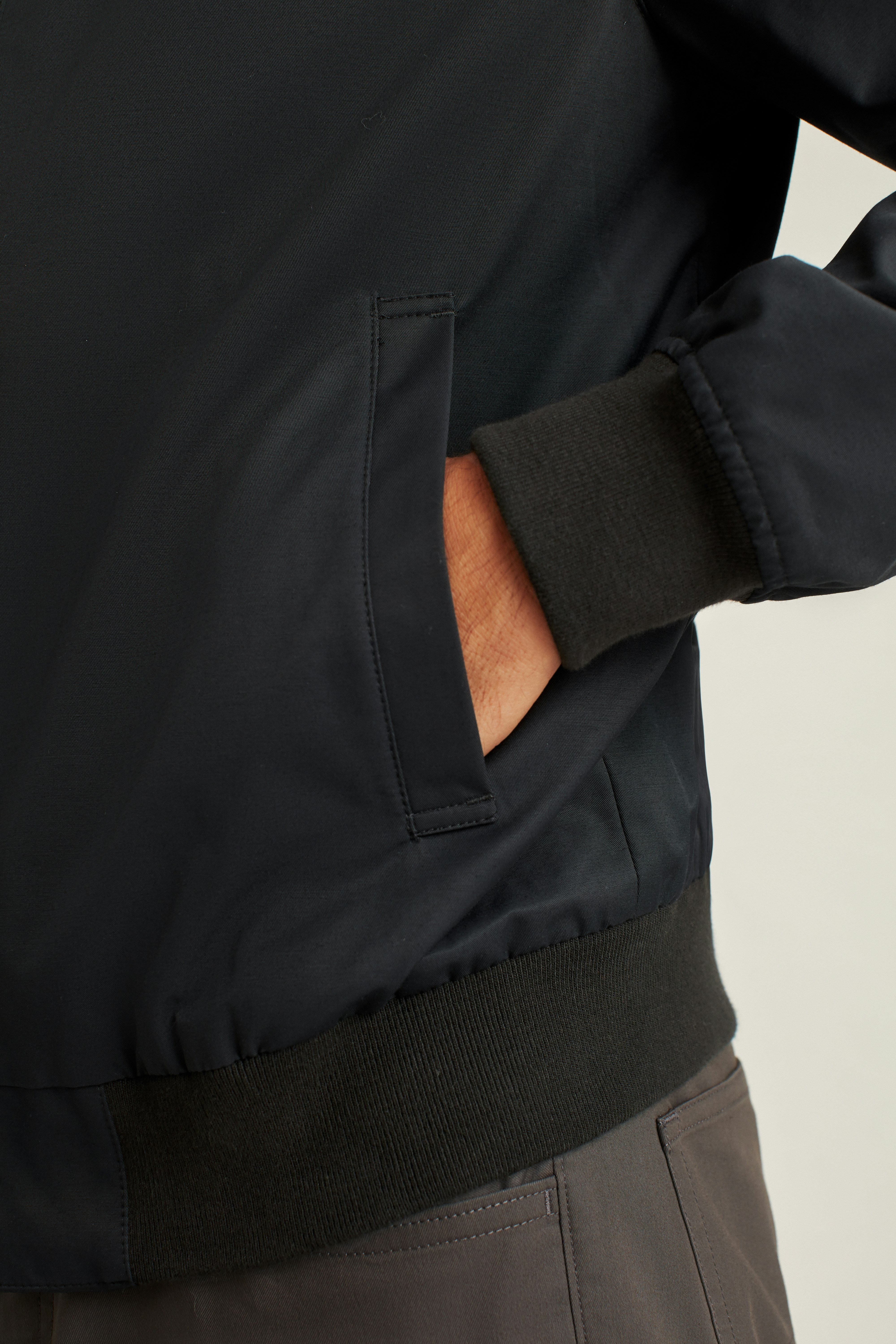 The Boulevard Bomber black