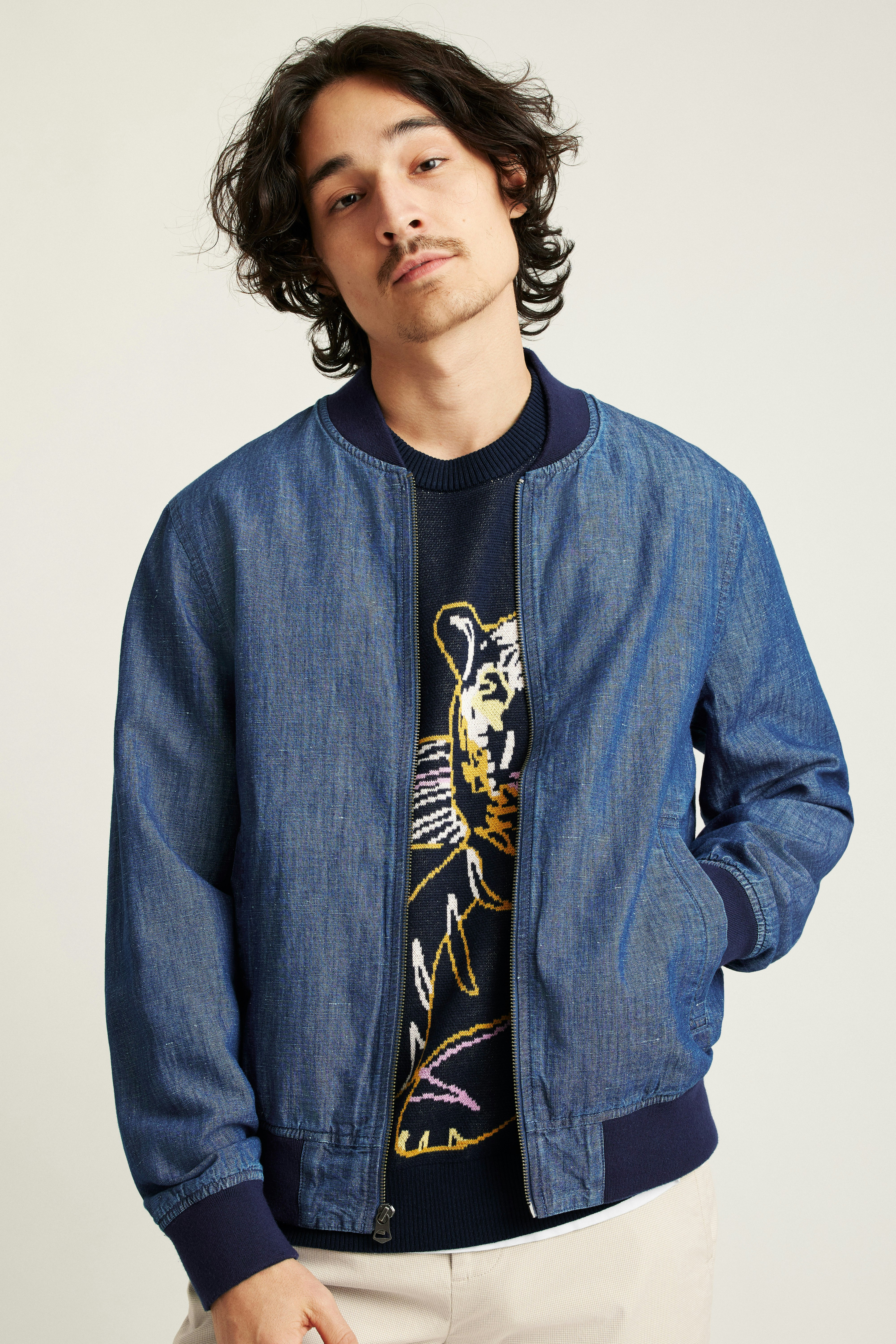 Chambray Bomber blue medium wash