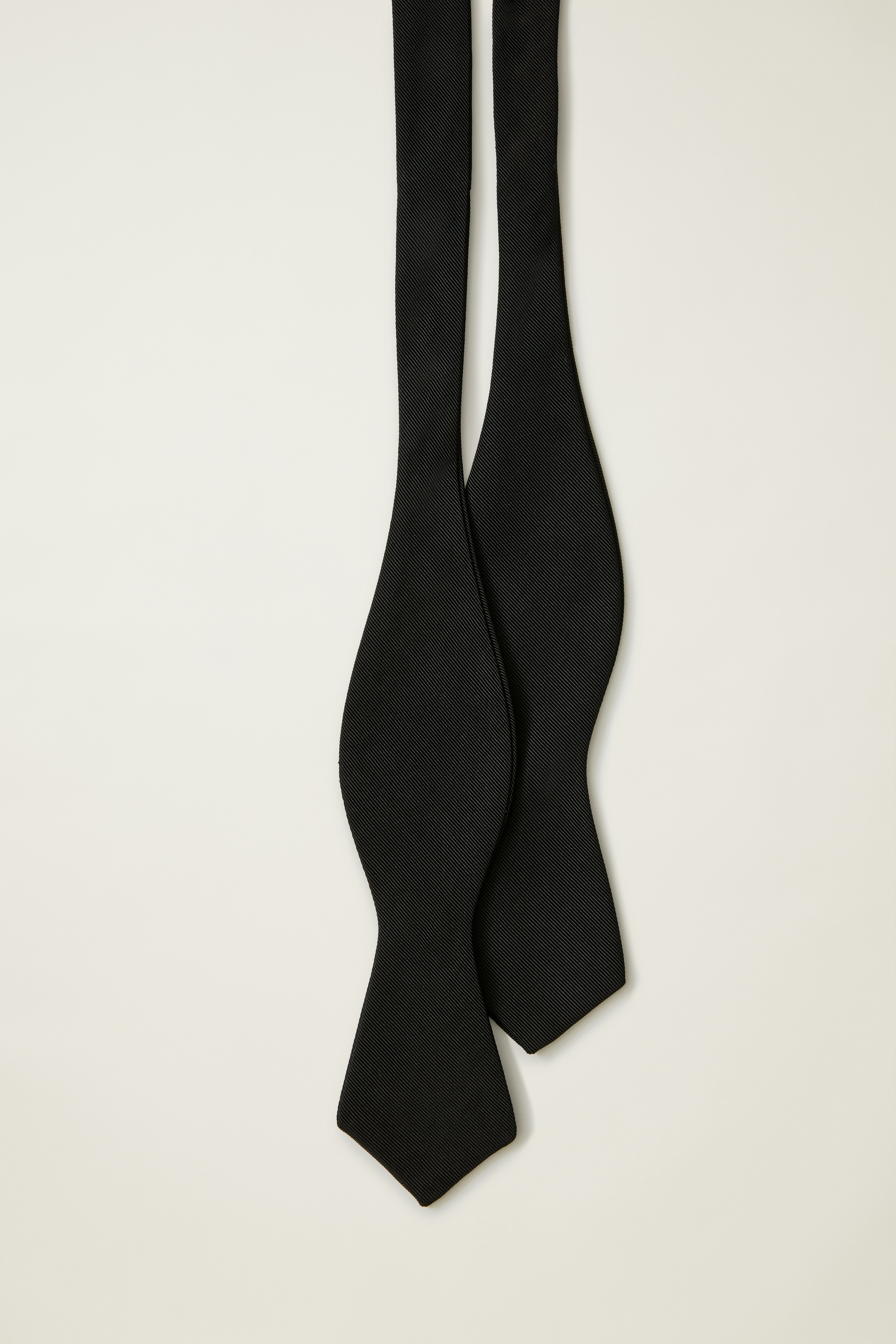 Premium Bowtie matte black silk