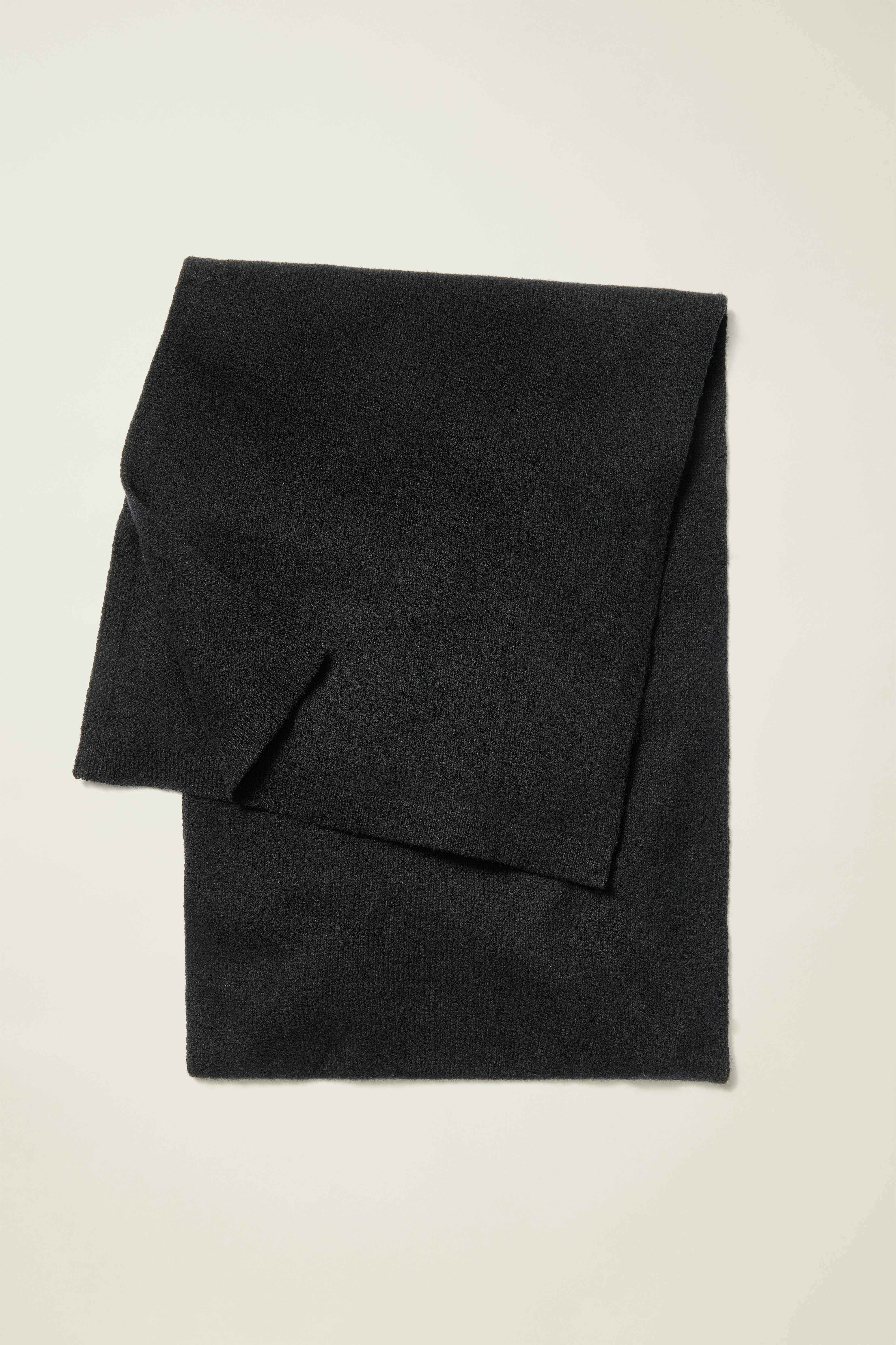 Italian Cashmere Knitted Scarf black