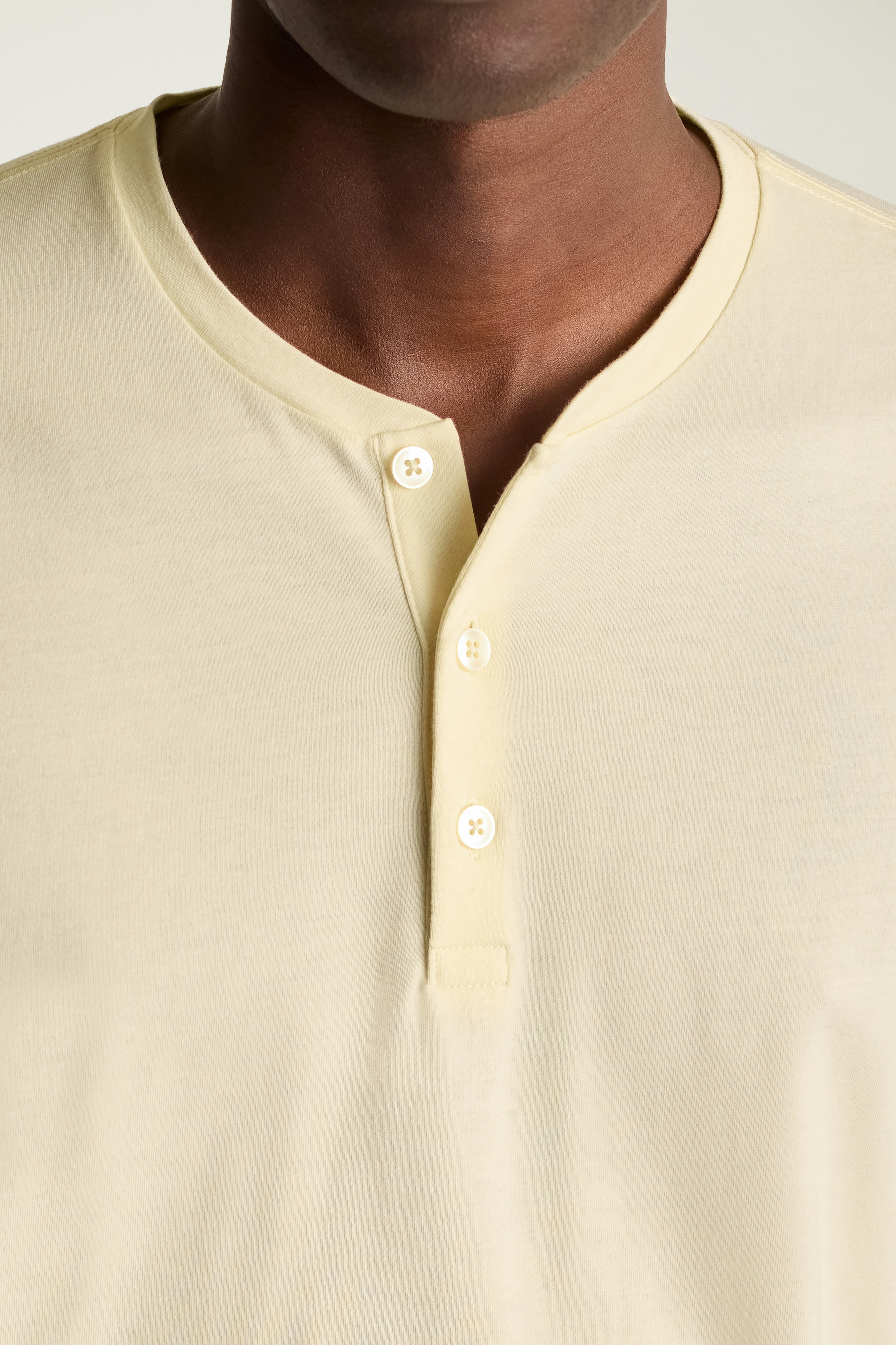 Pima Performance Short Sleeve Henley light beige